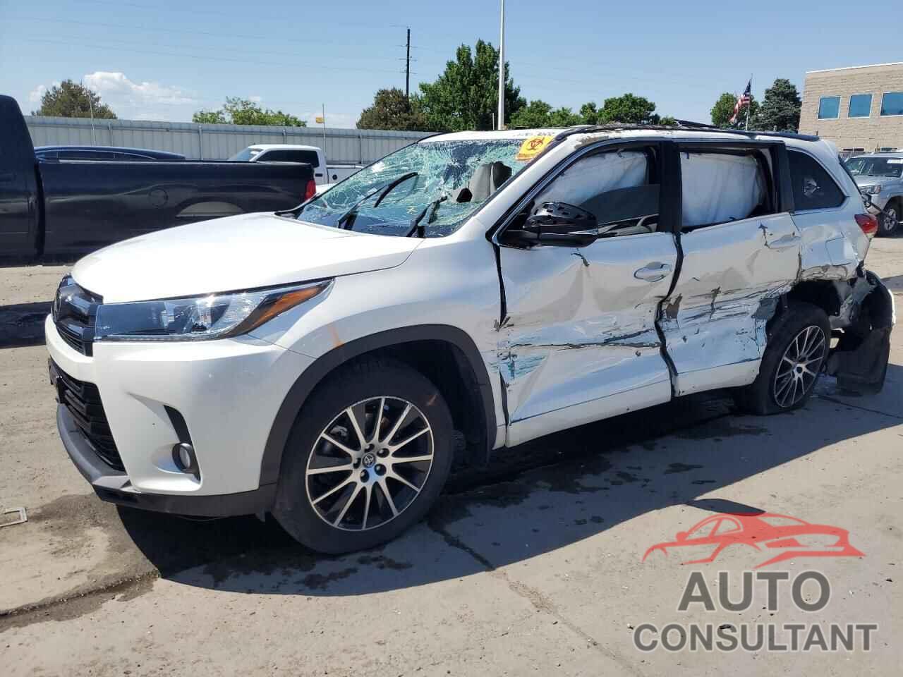 TOYOTA HIGHLANDER 2017 - 5TDJZRFH2HS439284