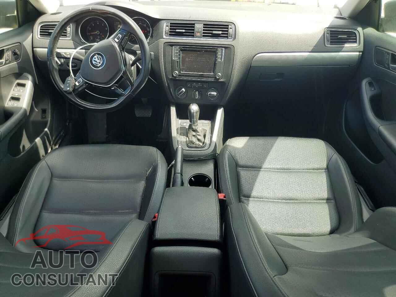 VOLKSWAGEN JETTA 2017 - 3VWDB7AJ3HM314369