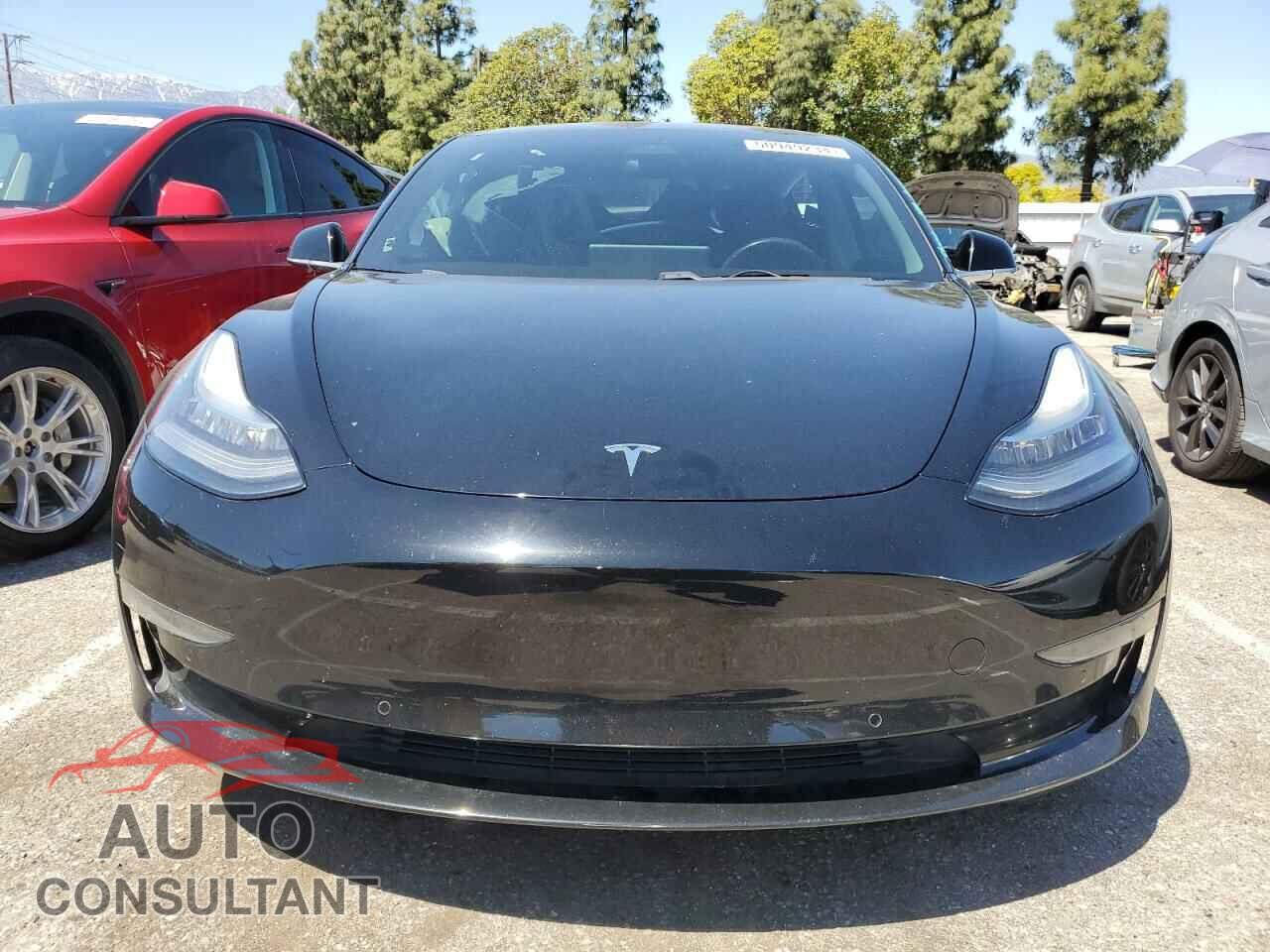 TESLA MODEL 3 2018 - 5YJ3E1EAXJF036495