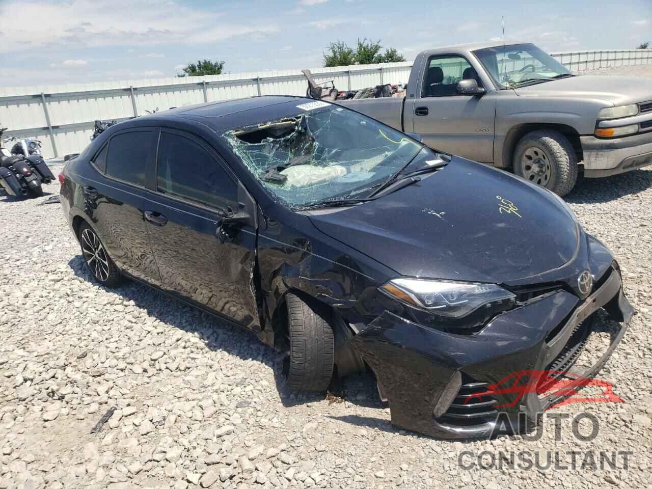 TOYOTA COROLLA 2018 - 5YFBURHE7JP767630