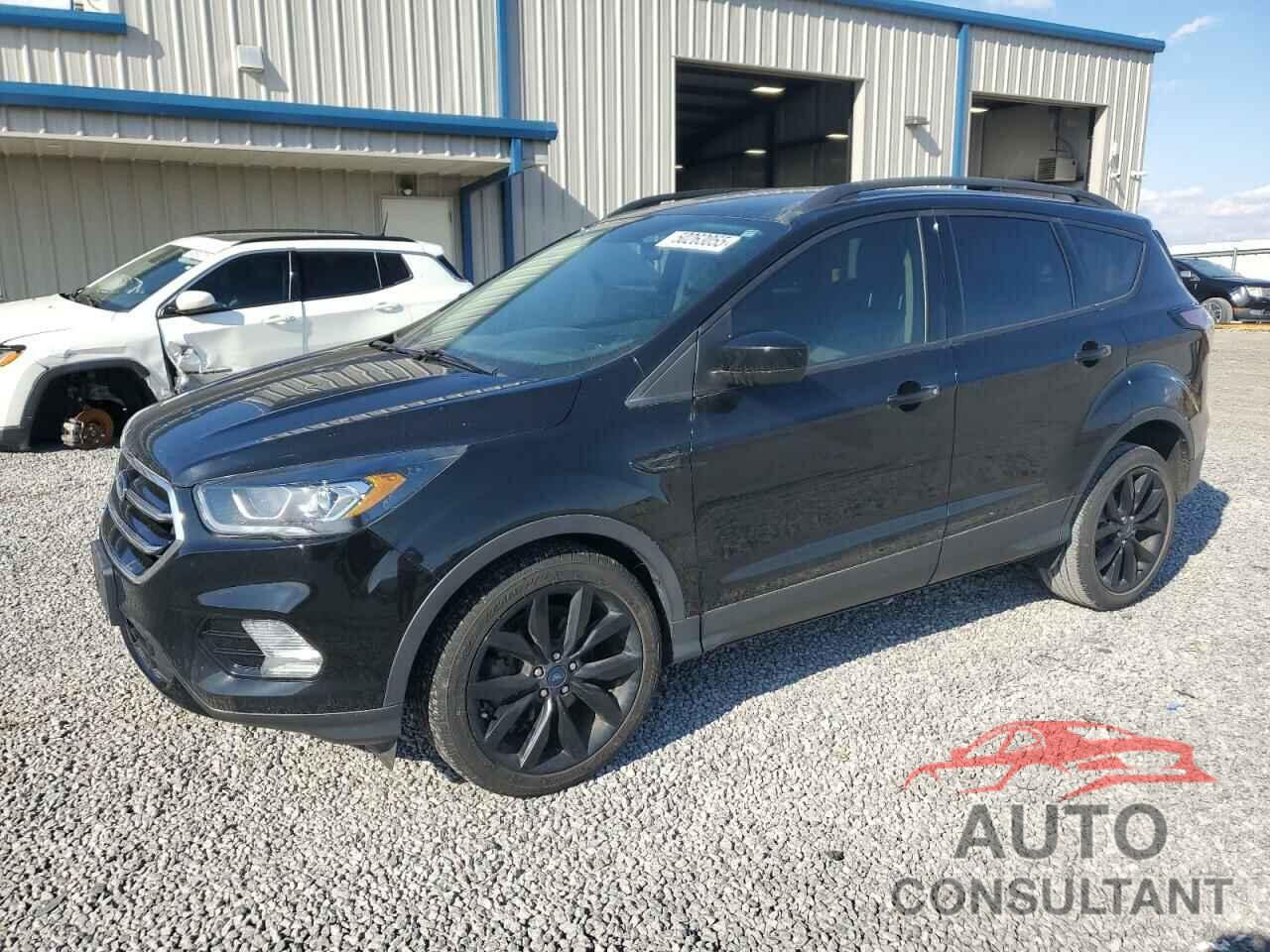 FORD ESCAPE 2018 - 1FMCU0GD5JUC47160