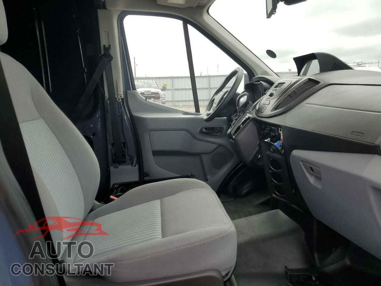 FORD TRANSIT 2019 - 1FTRS4XM8KKB08732