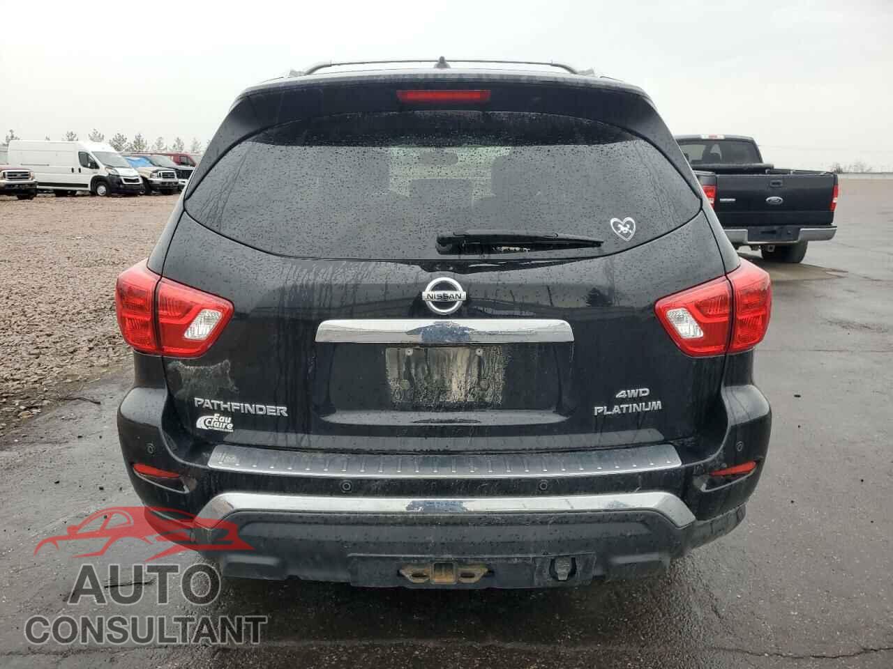 NISSAN PATHFINDER 2018 - 5N1DR2MM6JC671216