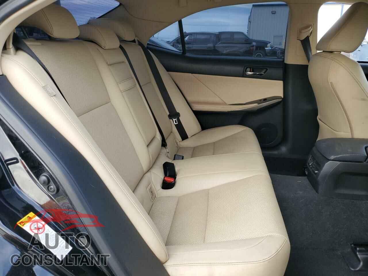 LEXUS IS 2015 - JTHBF1D20F5049315
