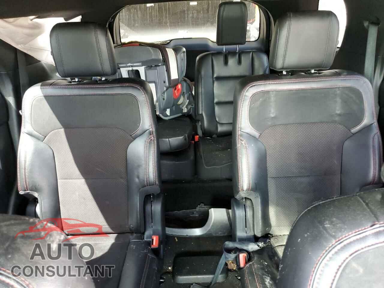 FORD EXPLORER 2018 - 1FM5K7D83JGB28780