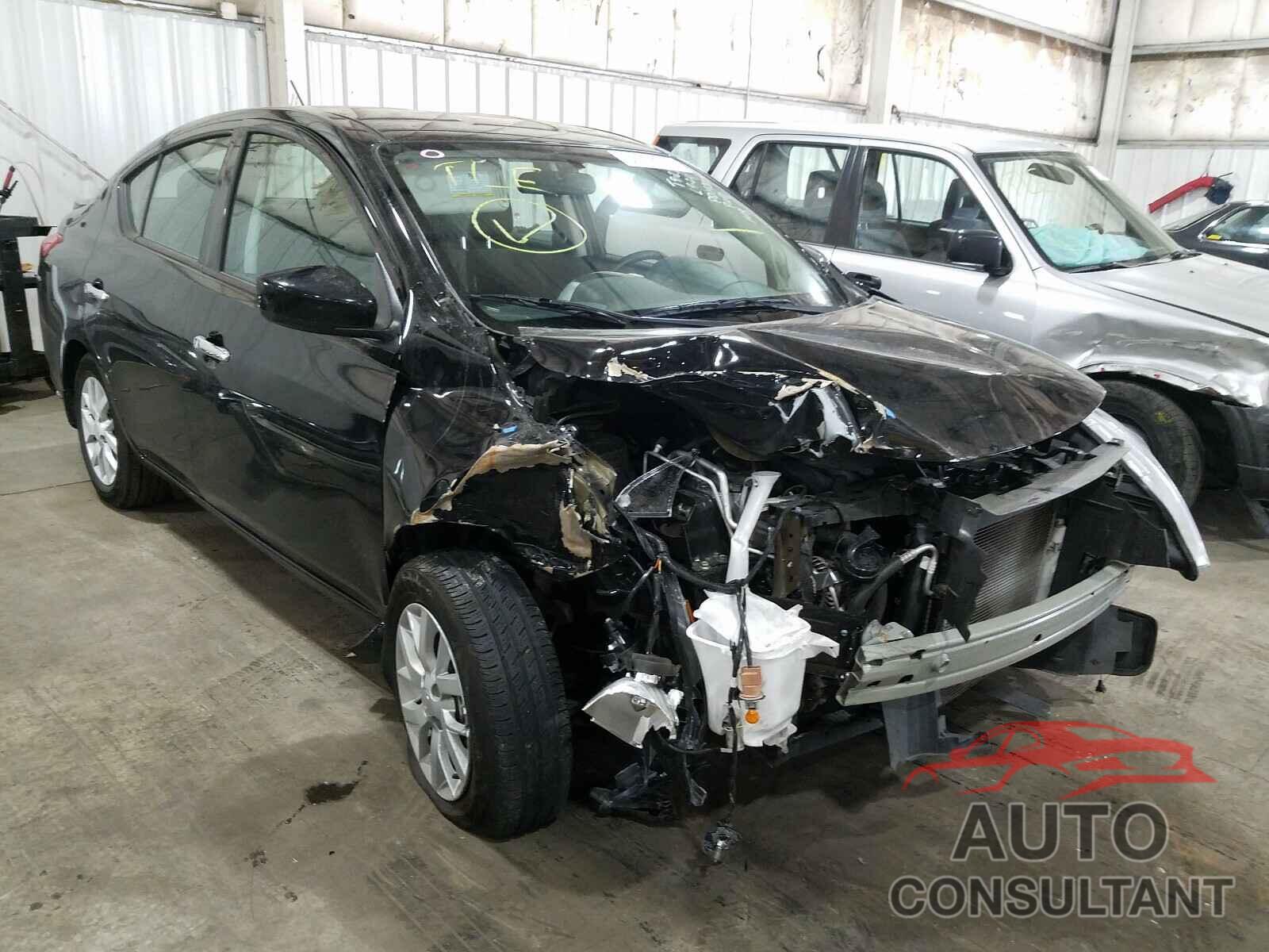 NISSAN VERSA 2019 - 3N1CN7AP8KL841284