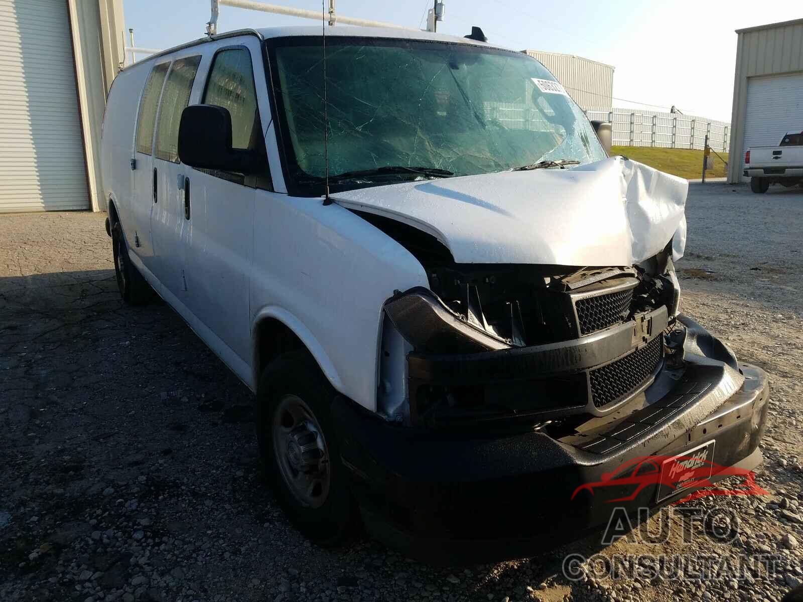 CHEVROLET EXPRESS 2018 - 1GCWGBFG6J1340111