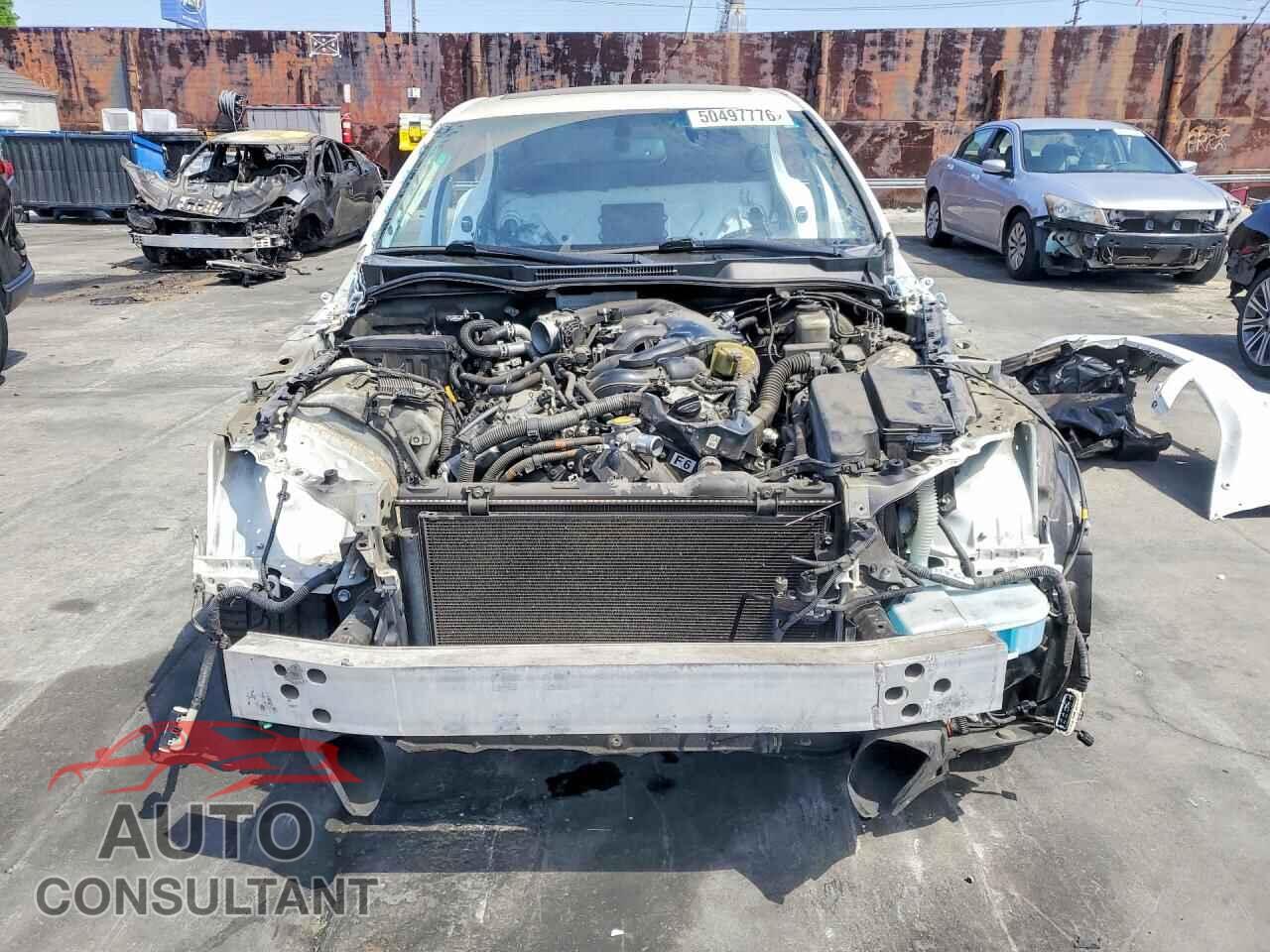 LEXUS IS 2011 - JTHBF5C20B2100560