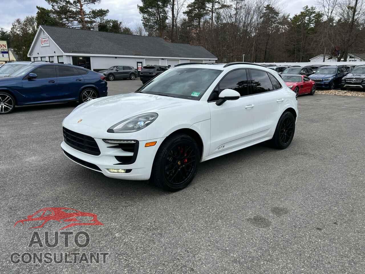 PORSCHE MACAN 2018 - WP1AG2A59JLB62195