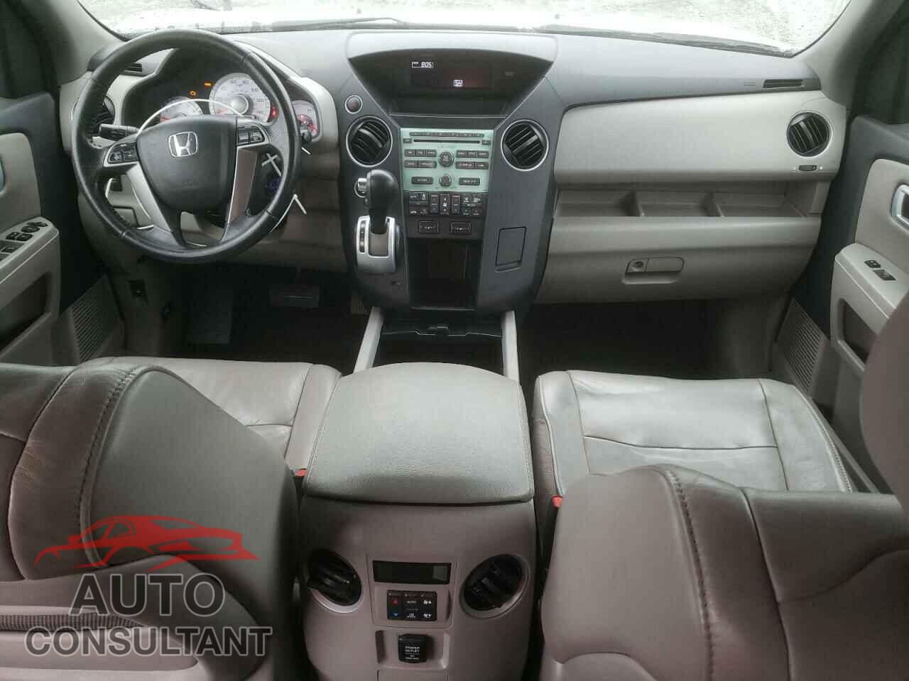 HONDA PILOT 2011 - 5FNYF4H56BB031816