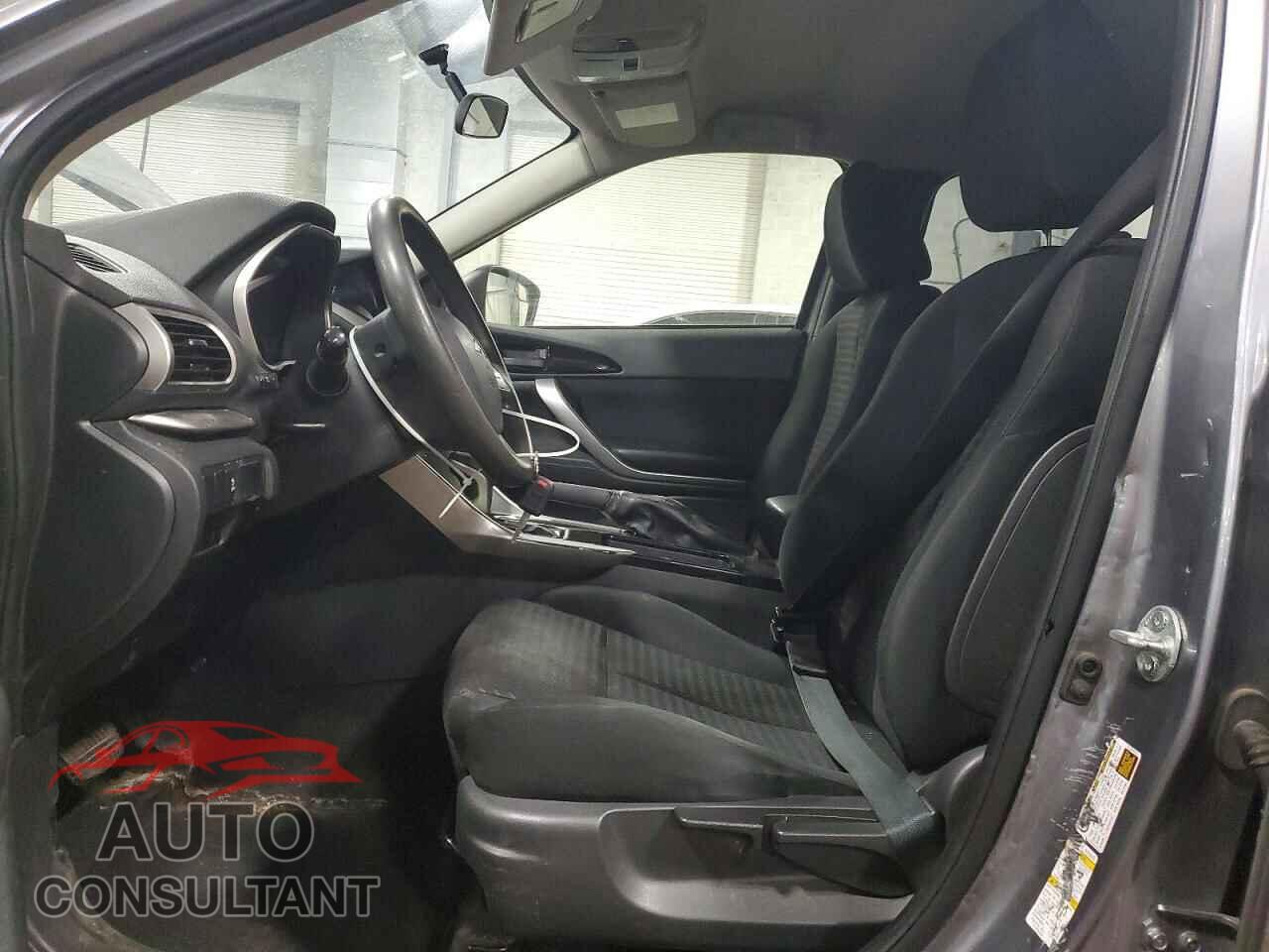 MITSUBISHI ECLIPSE 2019 - JA4AT3AA4KZ030096