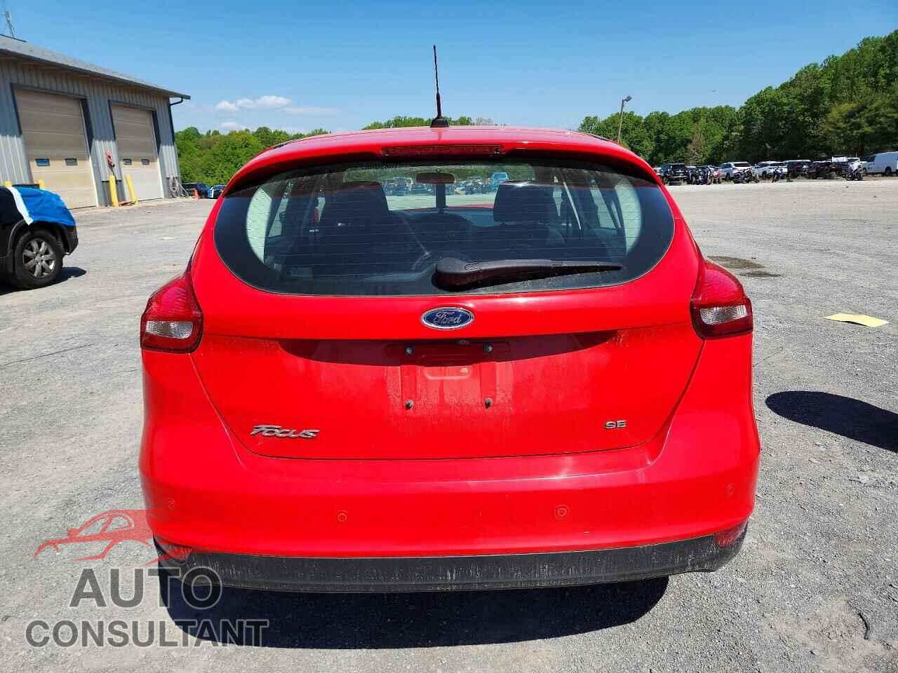 FORD FOCUS 2015 - 1FADP3K2XFL208655