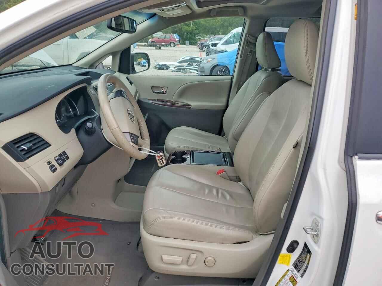 TOYOTA SIENNA 2012 - 5TDYK3DC2CS199458