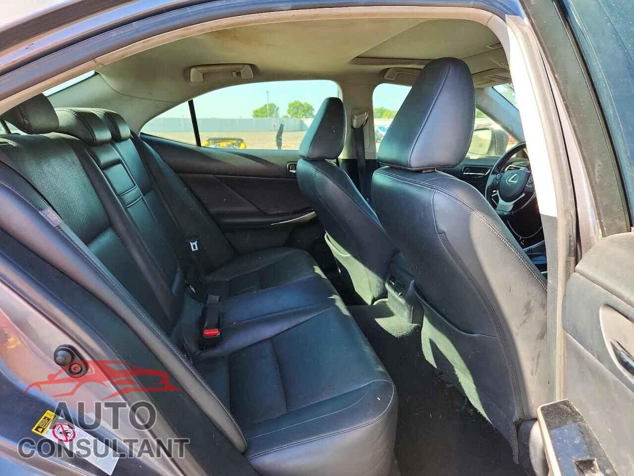LEXUS IS 2015 - JTHCF1D23F5025174