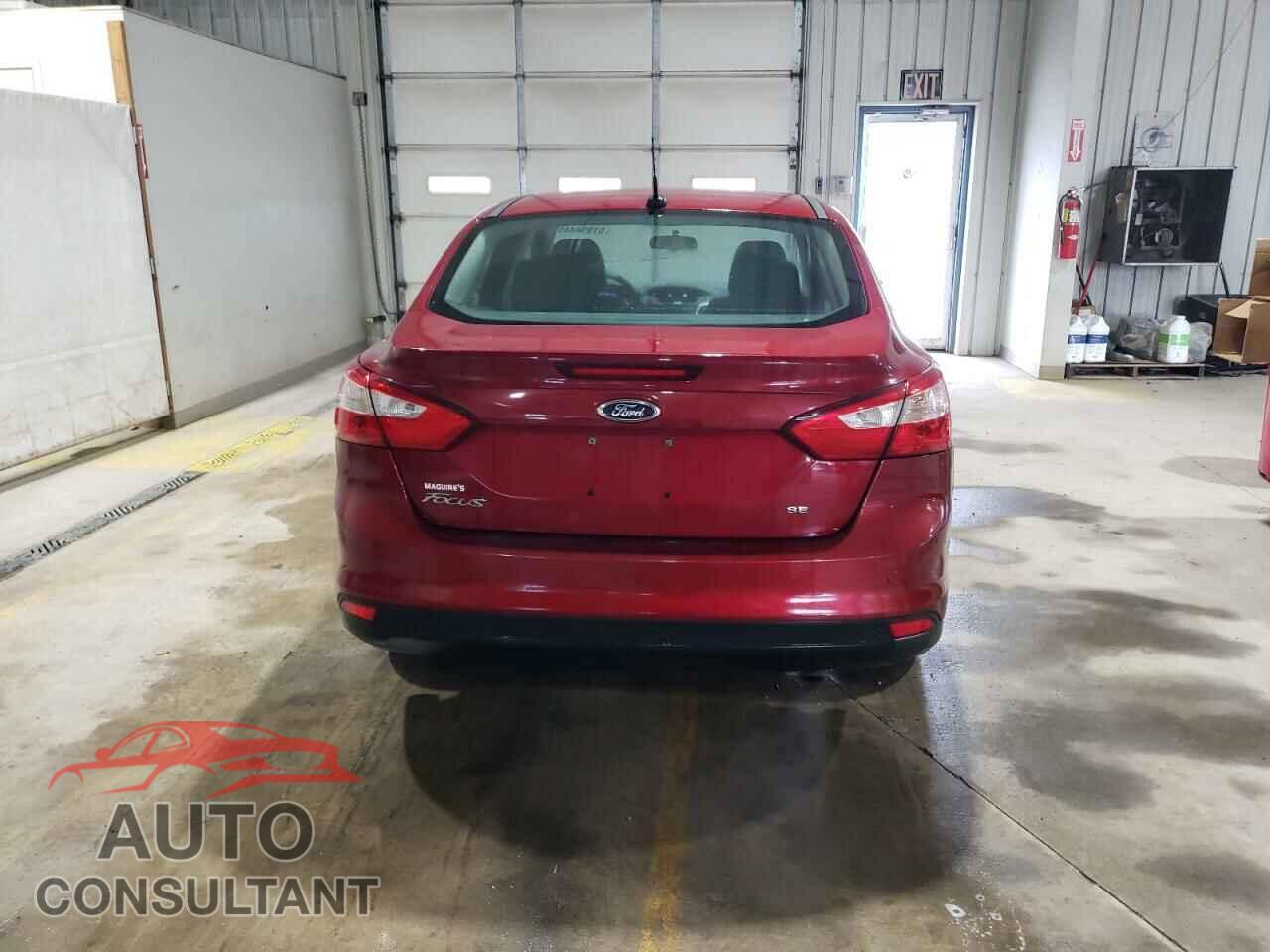 FORD FOCUS 2014 - 1FADP3F26EL261975