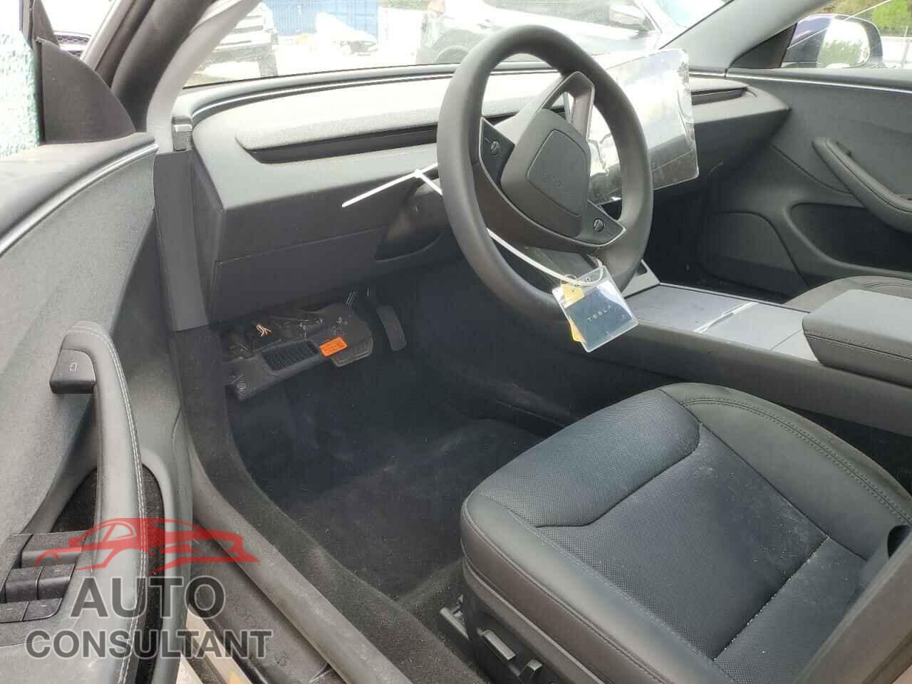 TESLA MODEL 3 2025 - 5YJ3E1EAXSF922964