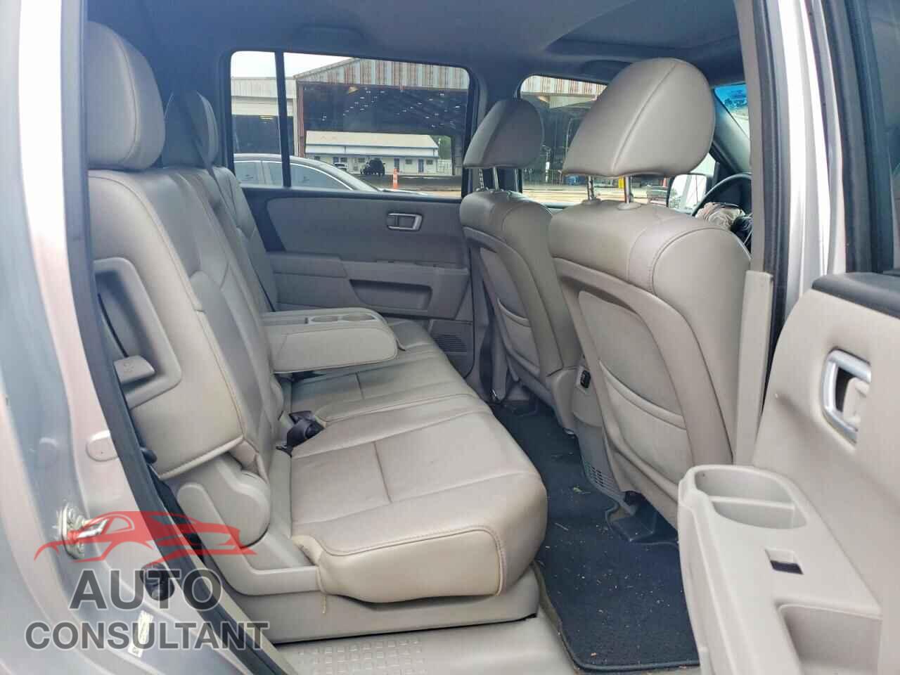 HONDA PILOT 2014 - 5FNYF4H59EB001858