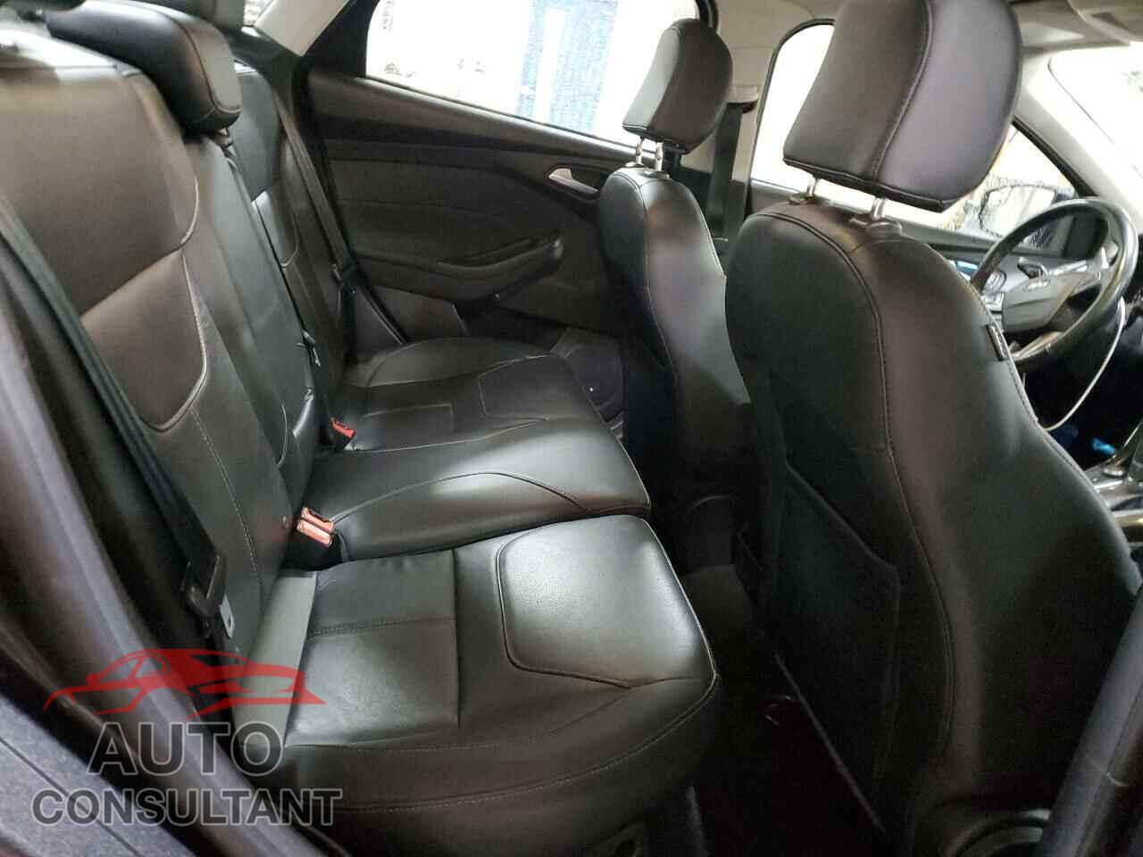 FORD FOCUS 2017 - 1FADP3J26HL346861