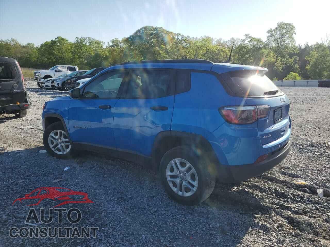 JEEP COMPASS 2018 - 3C4NJDAB7JT100109