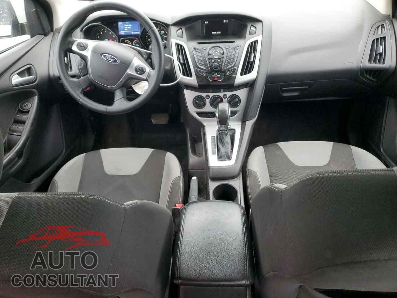 FORD FOCUS 2014 - 1FADP3F23EL268527