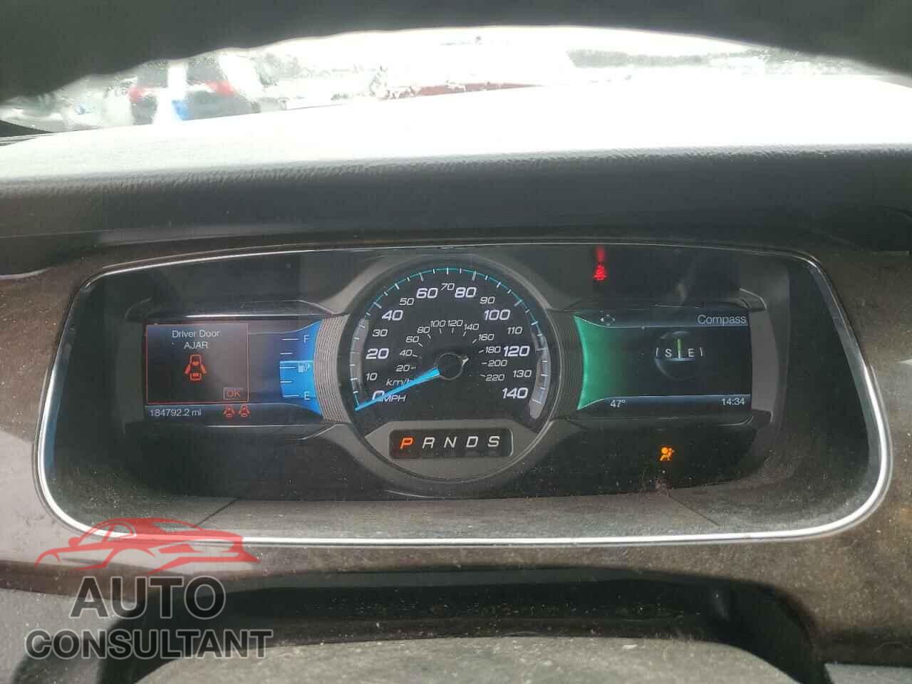 FORD TAURUS 2015 - 1FAHP2F83FG105841