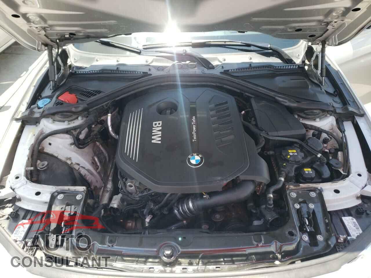 BMW 3 SERIES 2016 - WBA8B7G51GNU36941