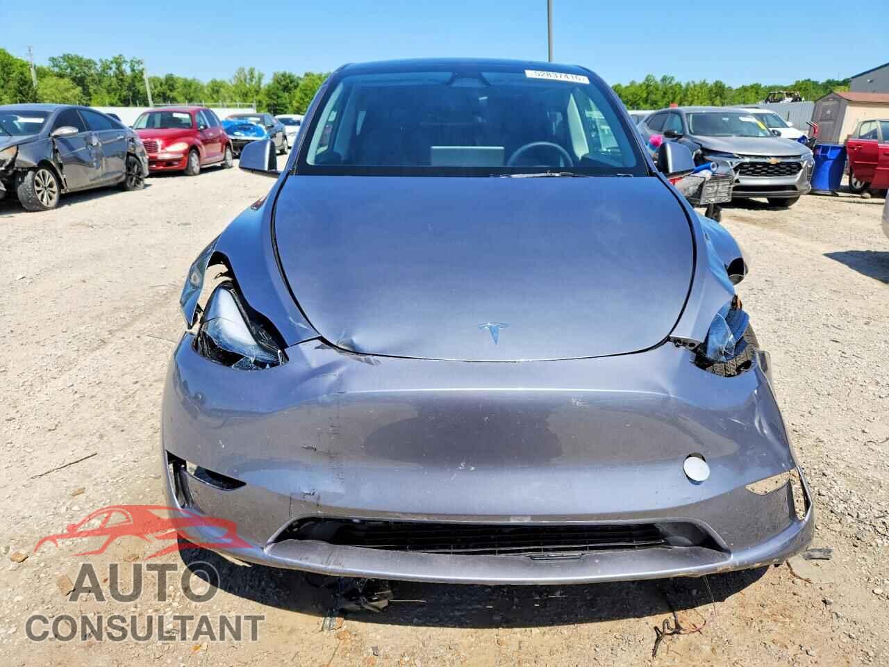 TESLA MODEL Y 2025 - 7SAYGDEE5SA359052