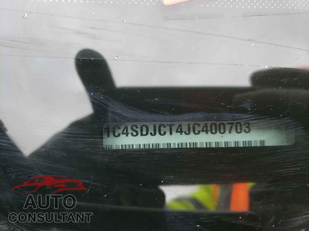 DODGE DURANGO 2018 - 1C4SDJCT4JC400703