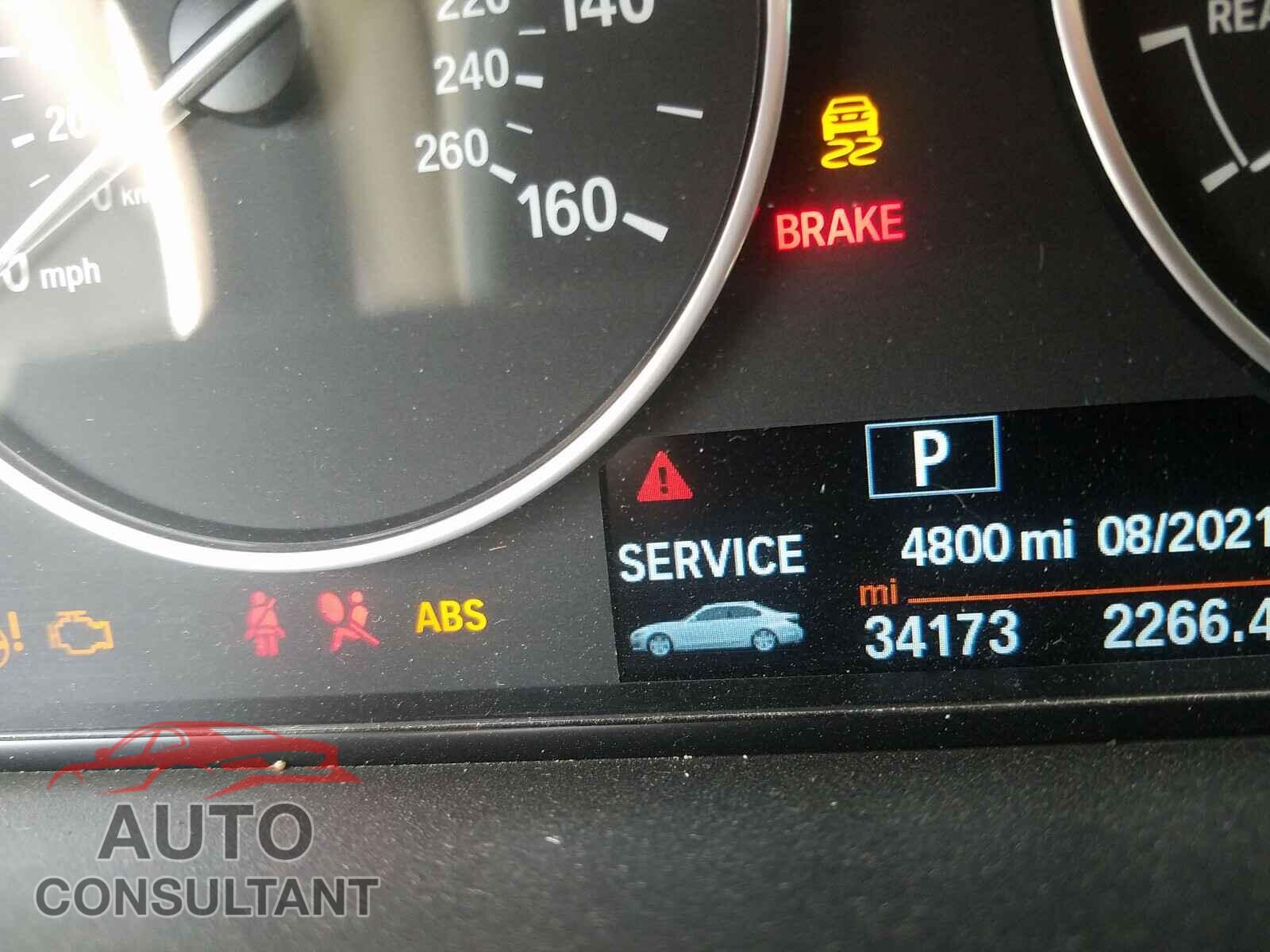 BMW 3 SERIES 2018 - WBA8E1G5XJNU92422