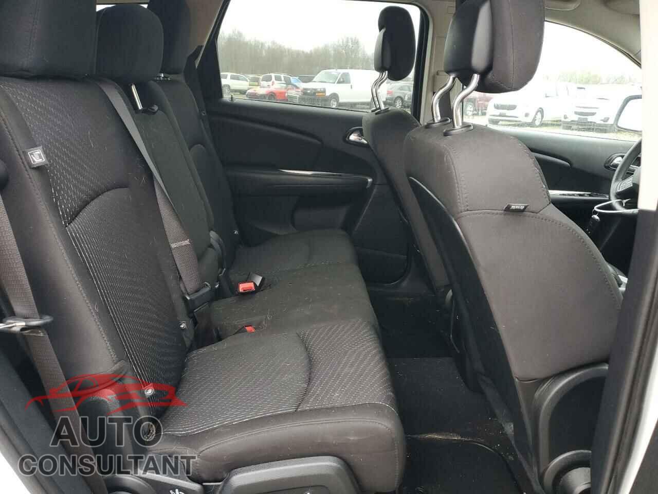 DODGE JOURNEY 2017 - 3C4PDCBB1HT643846