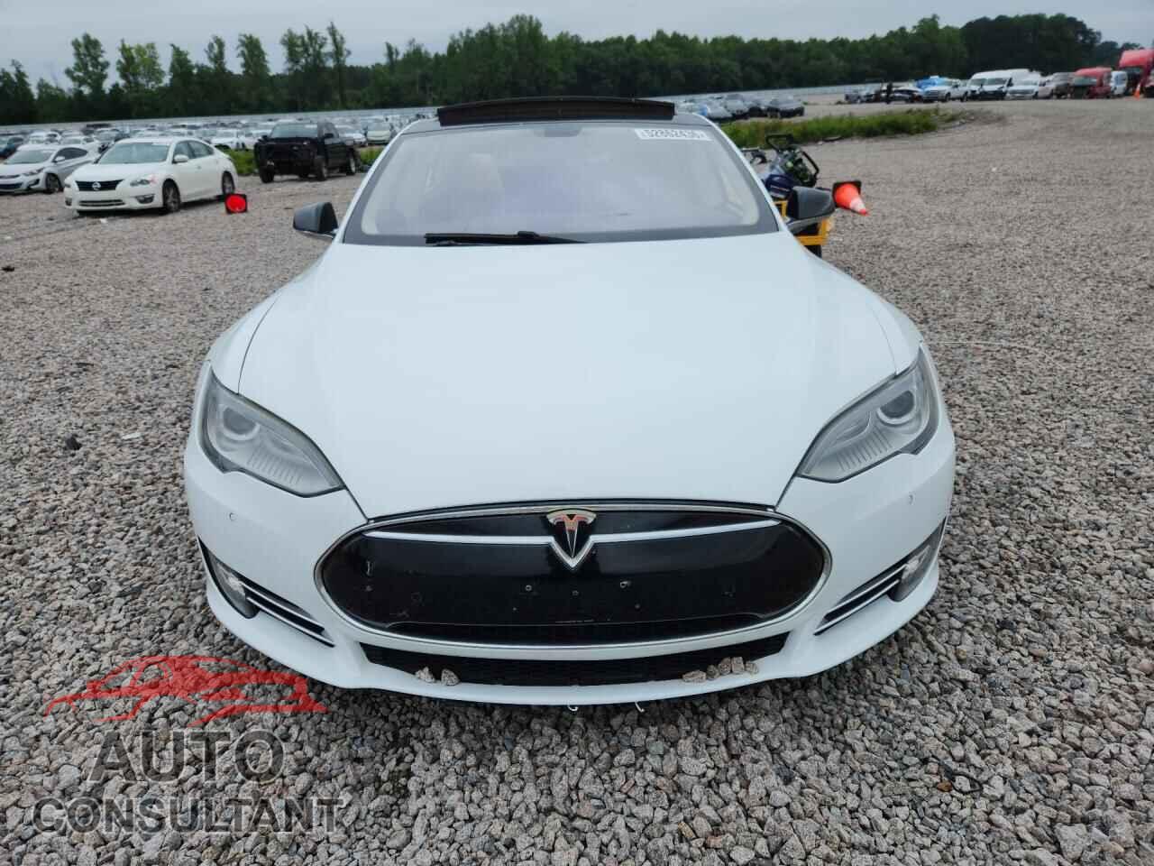 TESLA MODEL S 2013 - 5YJSA1CP0DFP24928
