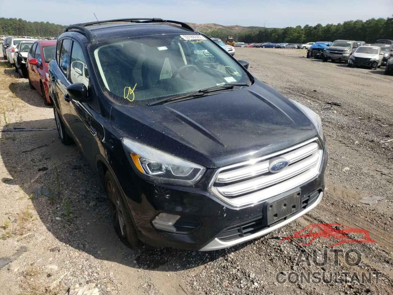 FORD ESCAPE 2017 - 1FMCU0G91HUA18108