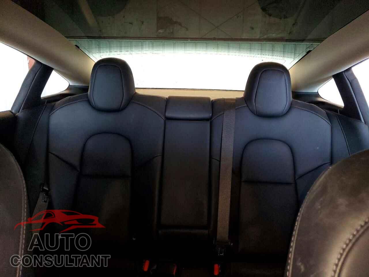 TESLA MODEL 3 2018 - 5YJ3E1EA4JF008448