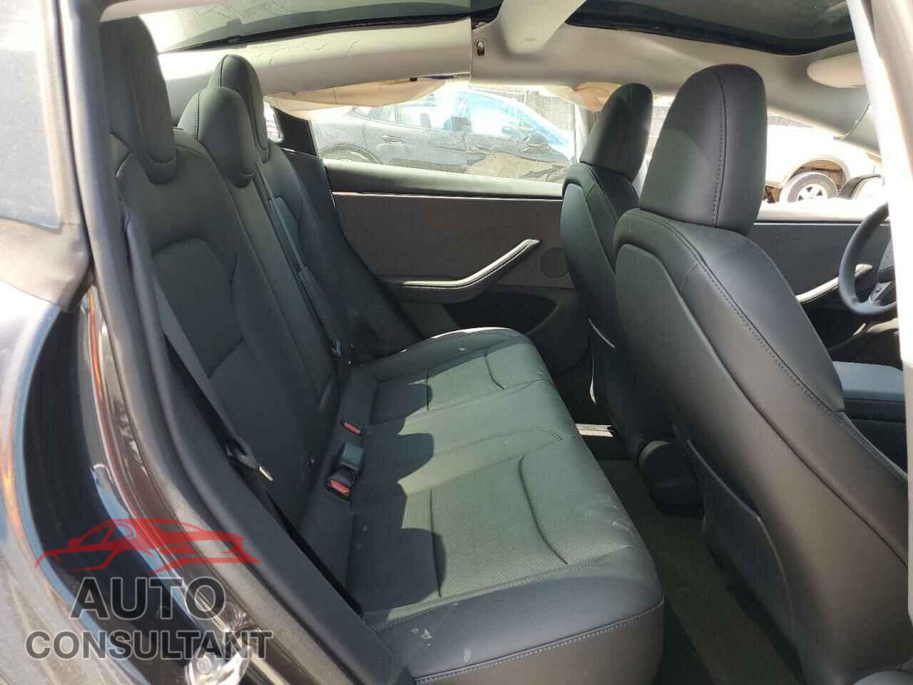 TESLA MODEL 3 2024 - 5YJ3E1EA6RF732492