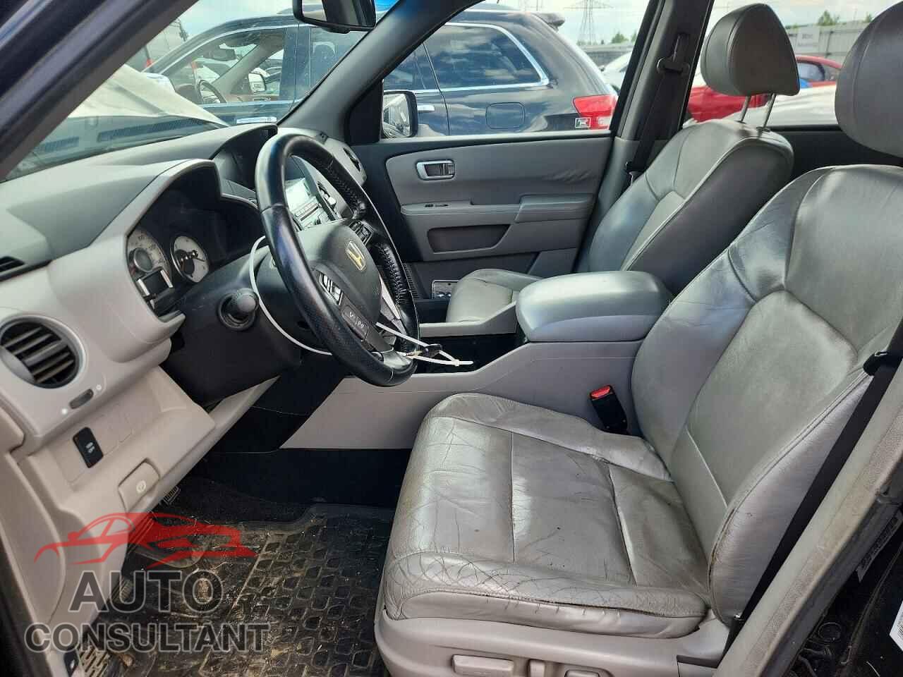HONDA PILOT 2011 - 5FNYF3H77BB005124