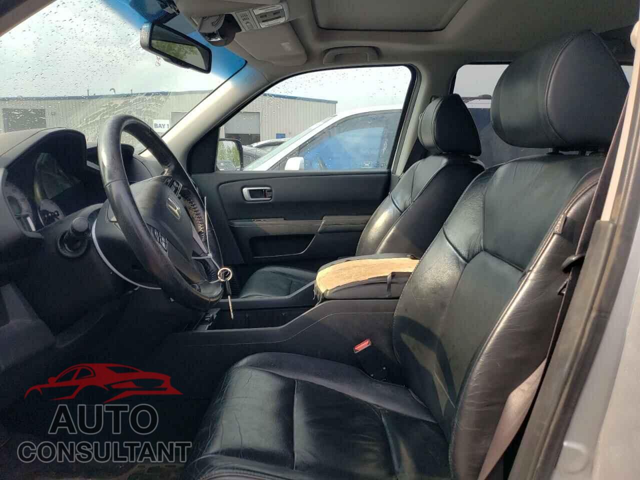 HONDA PILOT 2011 - 5FNYF4H58BB034281