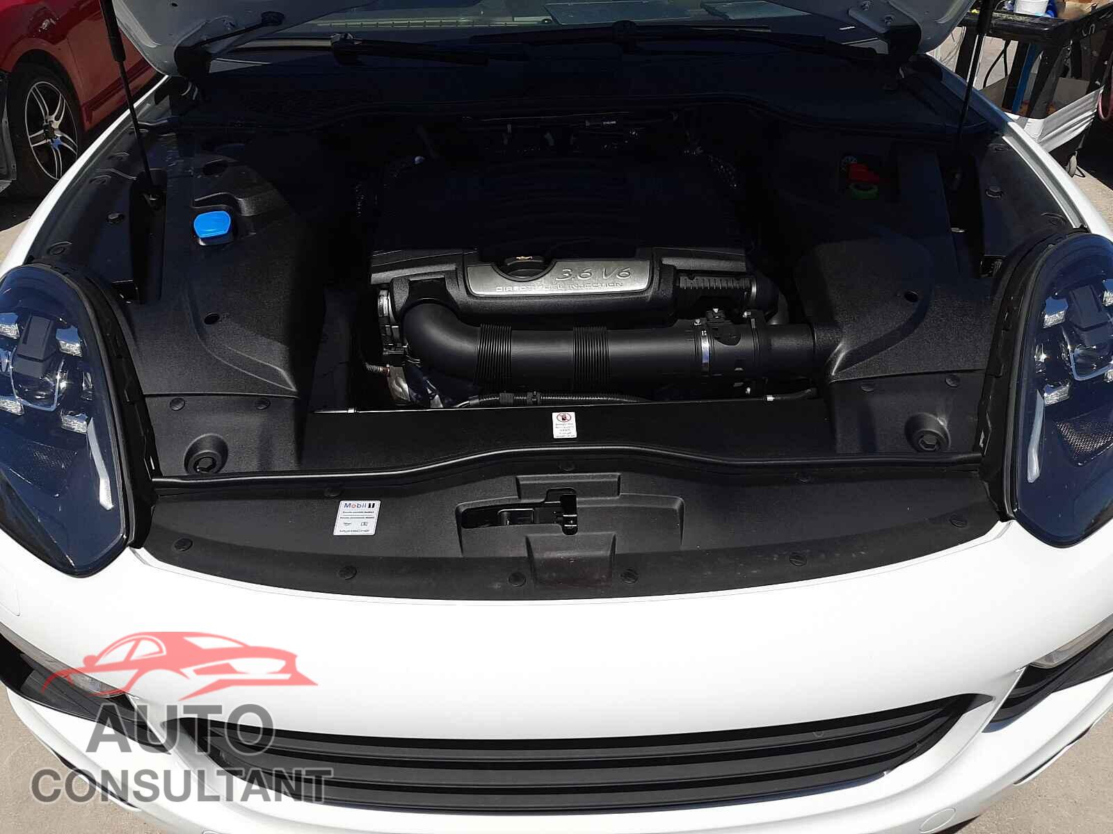 PORSCHE CAYENNE 2017 - WP1AA2A22HKA87993