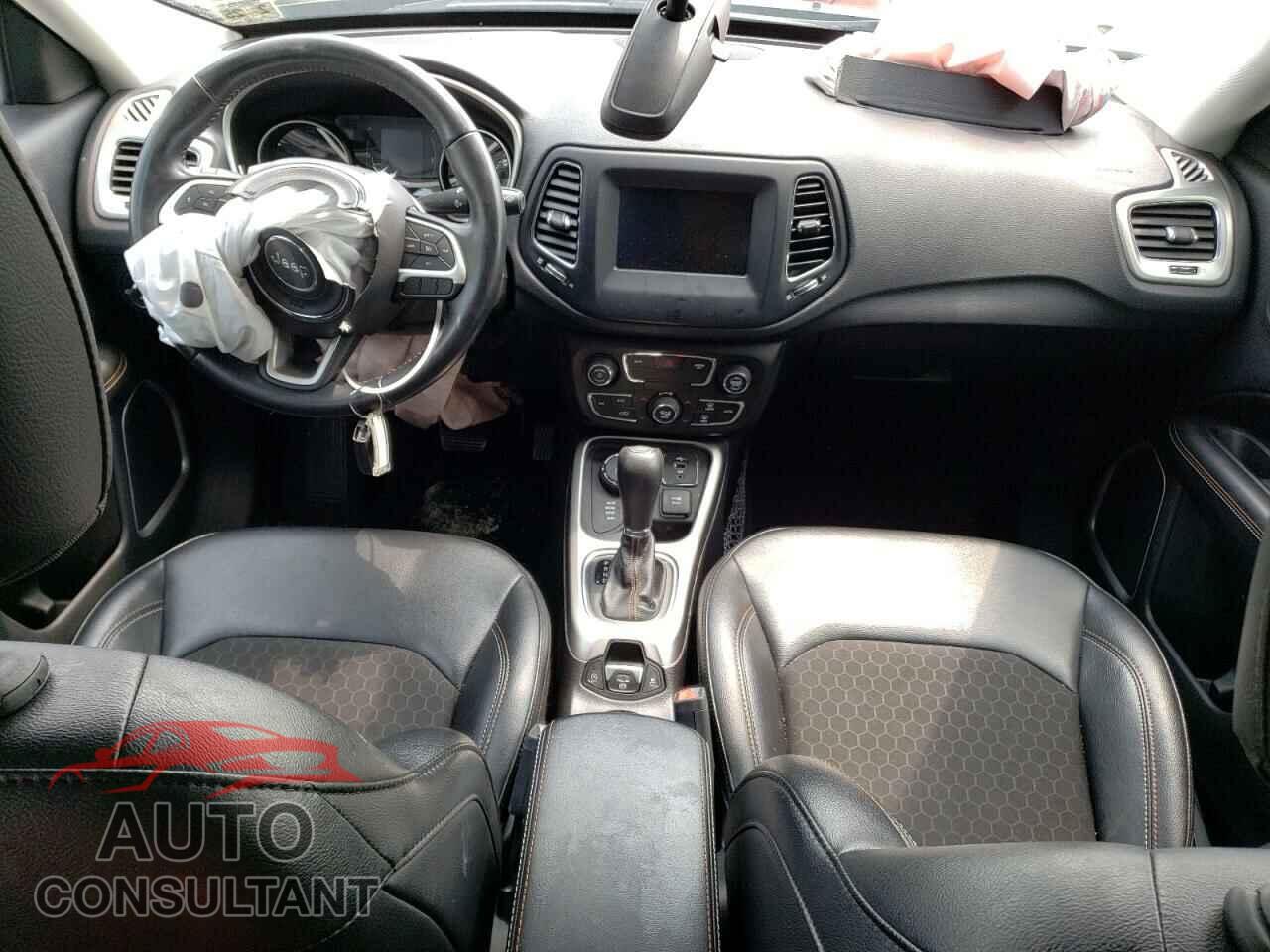 JEEP COMPASS 2020 - 3C4NJDBB9LT148583
