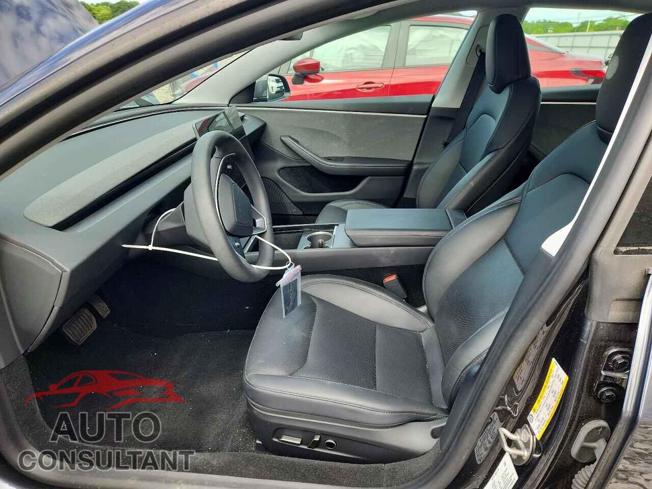 TESLA MODEL 3 2024 - 5YJ3E1EA4RF824460
