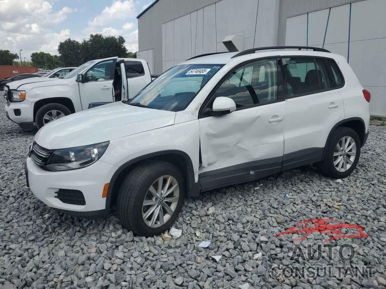VOLKSWAGEN TIGUAN 2017 - WVGBV7AX8HK053295
