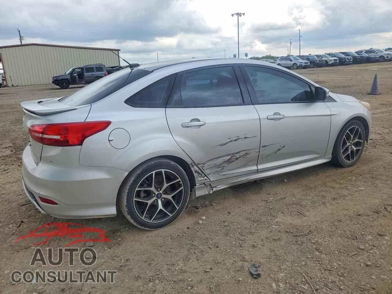 FORD FOCUS 2016 - 1FADP3F27GL395221