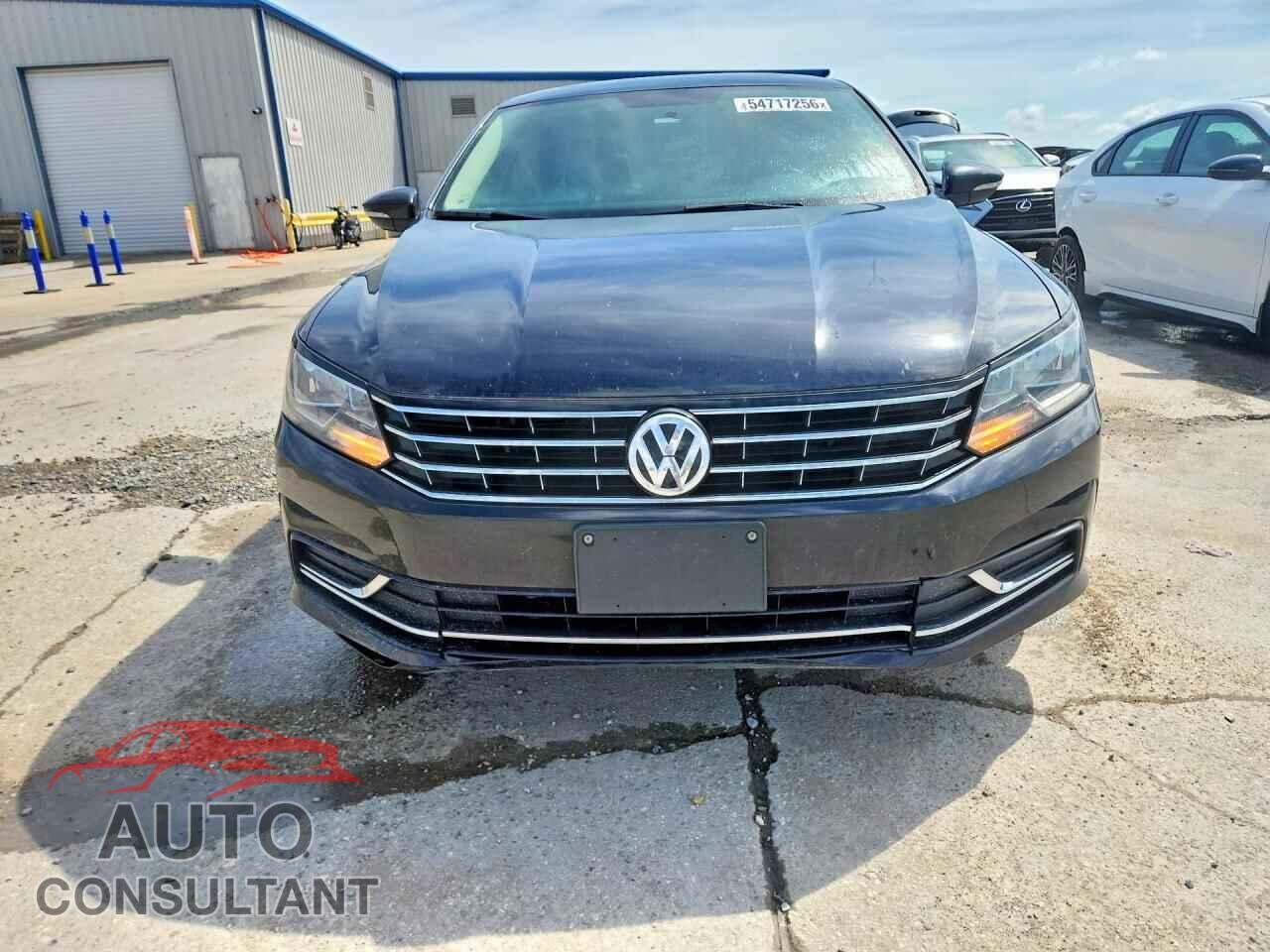 VOLKSWAGEN PASSAT 2017 - 1VWBT7A31HC007340