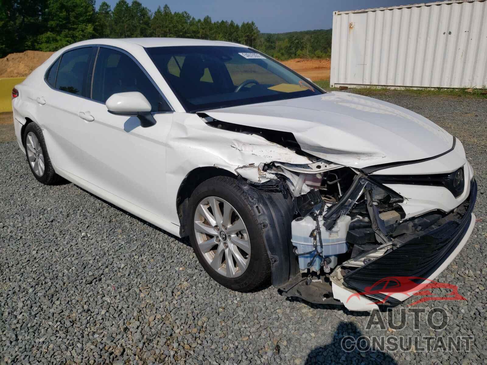 TOYOTA CAMRY 2018 - 4T1B11HK3JU049572