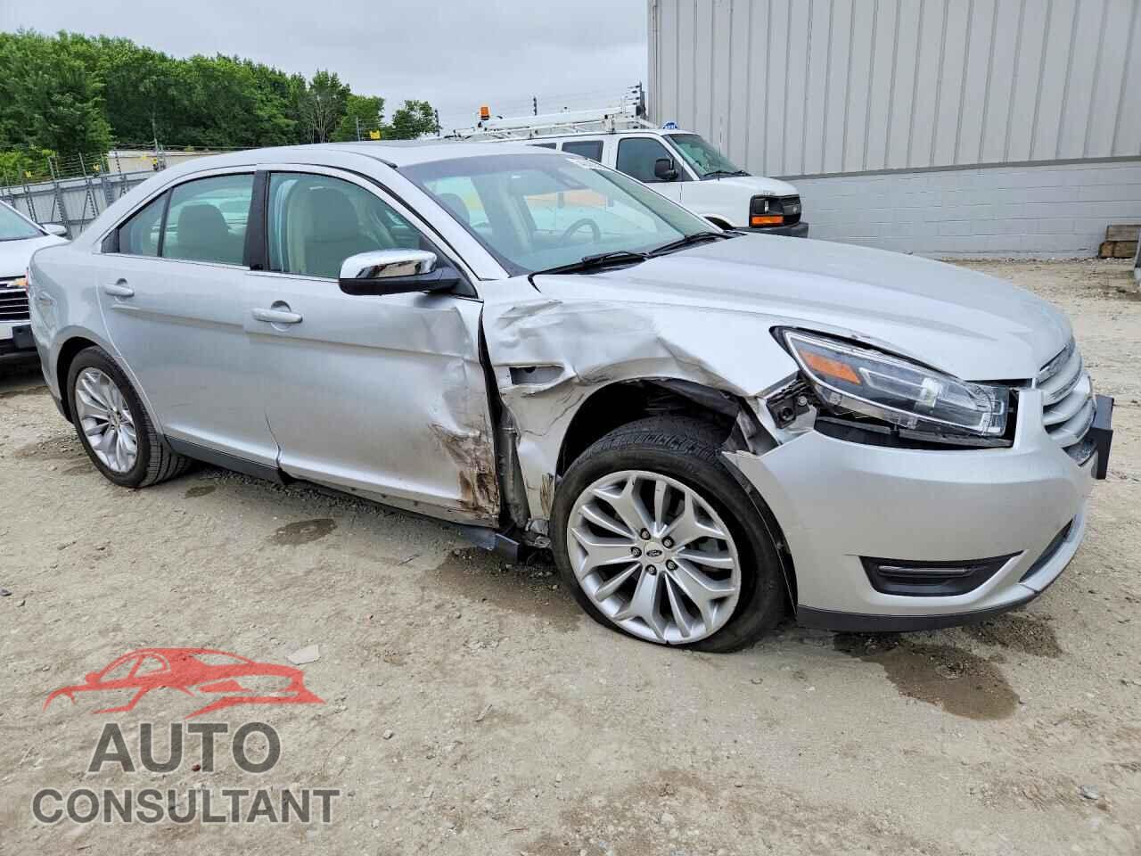 FORD TAURUS 2018 - 1FAHP2F83JG130487