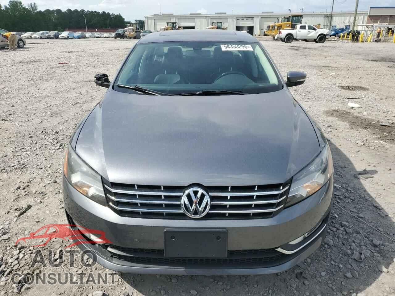 VOLKSWAGEN PASSAT 2014 - 1VWCN7A33EC120555