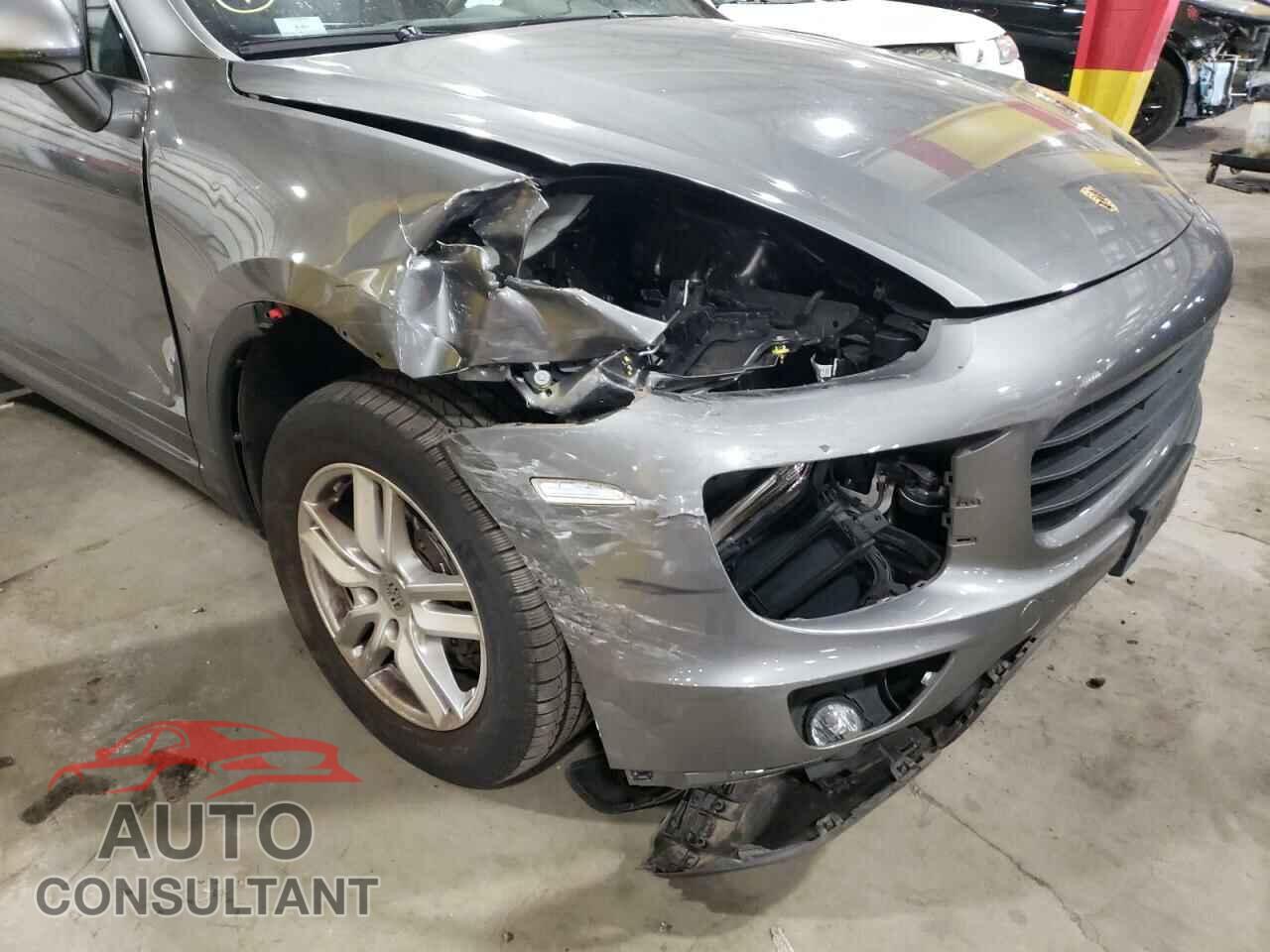 PORSCHE CAYENNE 2018 - WP1AA2A20JKA03952