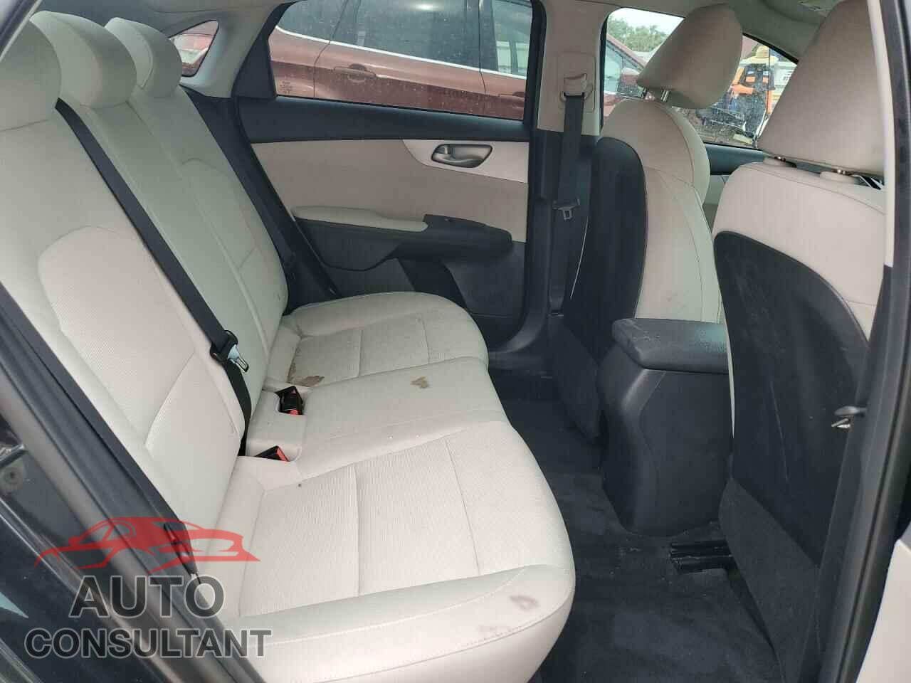 KIA FORTE 2022 - 3KPF24AD5NE464087
