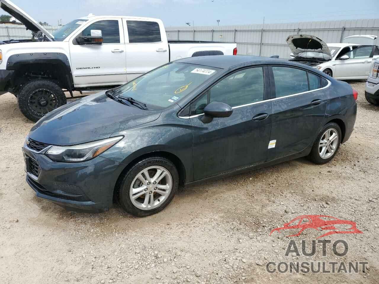 CHEVROLET CRUZE 2018 - 1G1BE5SM6J7167133