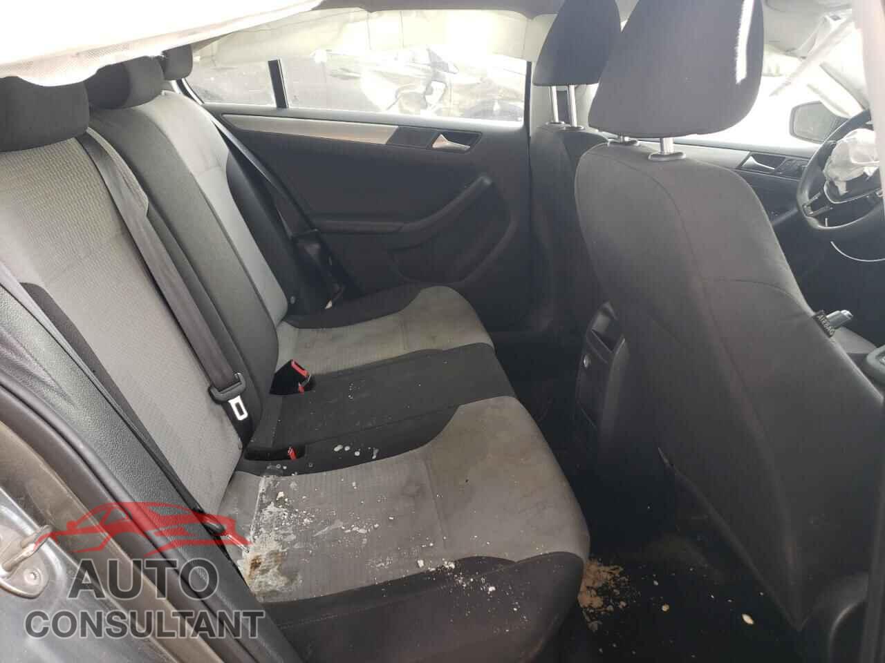 VOLKSWAGEN JETTA 2017 - 3VW2B7AJ1HM412596