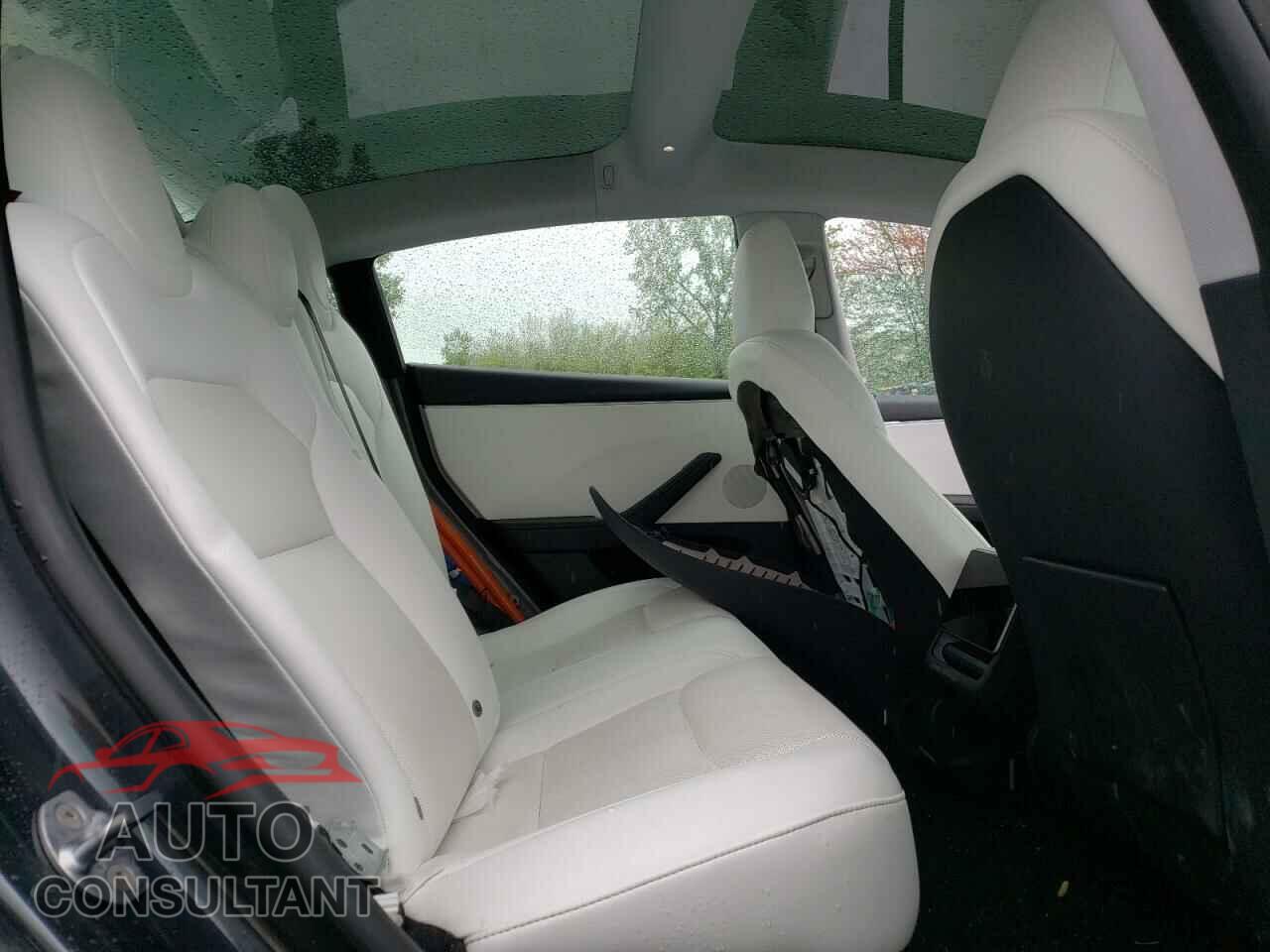 TESLA MODEL 3 2024 - 5YJ3E1EA8RF865898